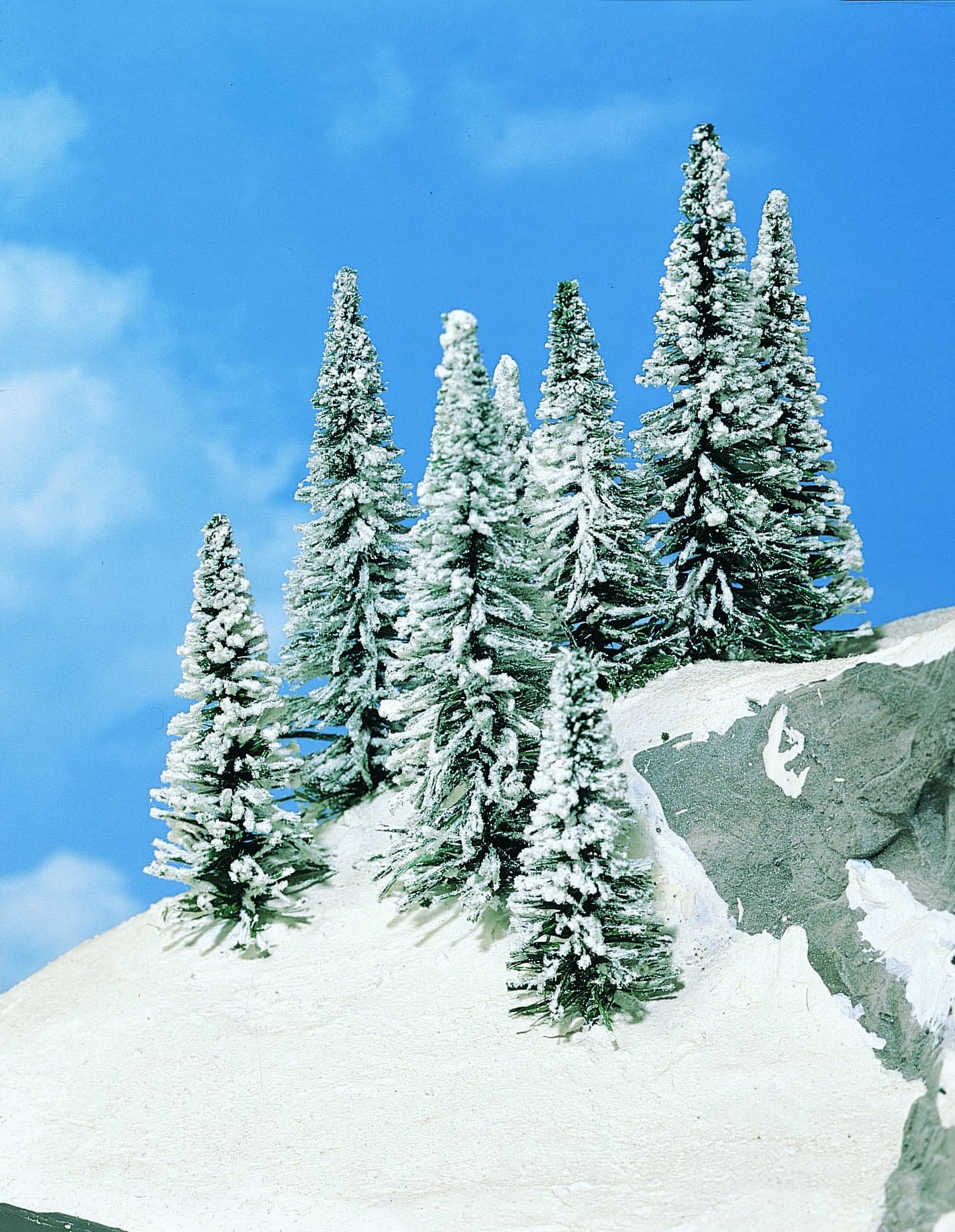 8 sapins enneigés HEKI-2161 7 à 12cm