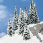 8 Sapins recouverts de neige HEKI-2160