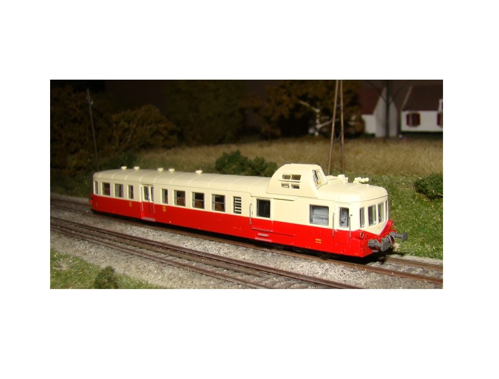 TRAINS 160-16065S Autorail Xbd3947 sncf 2eme classe époque IVa Digital sound Autorail XBD 3928 TRAINS 160-16065S