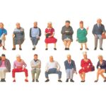 14 voyageurs en position assise PREISER-10524