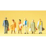 Voyageurs debout avec bagages PREISER-14027