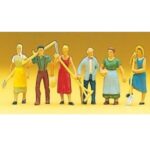 Agriculteurs avec outils PREISER-10040