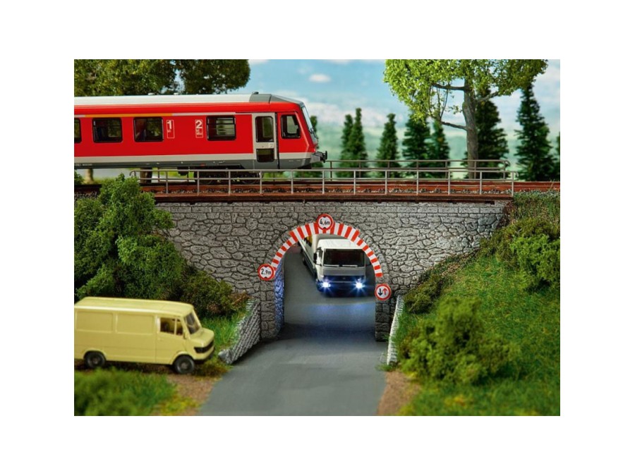 FALLER-120498 Suggestion de présentation pont ferroviaire maconné 1-87ème Pont vouté en pierre FALLER-120498