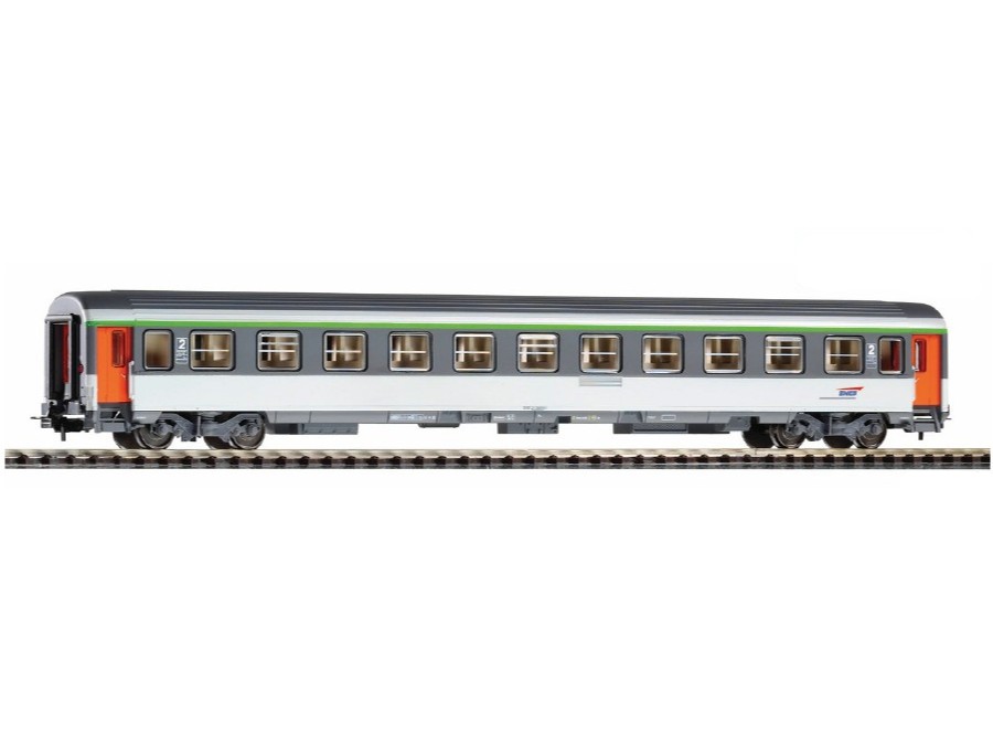 Voiture corail de 2ème cl PIKO-97141