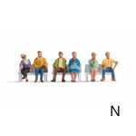 Personnages assis NOCH-36532