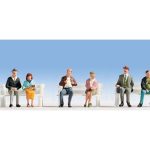 Personnages assis NOCH-15242